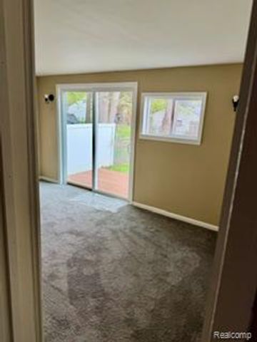 20221 Washtenaw, Harper Woods, MI 48225