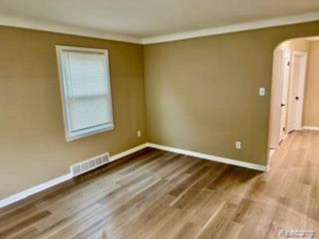20221 Washtenaw, Harper Woods, MI 48225