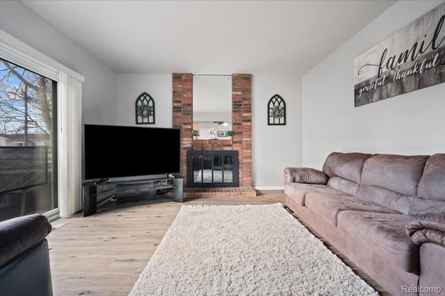 28992 Kathryn Street, Garden City, MI 48135