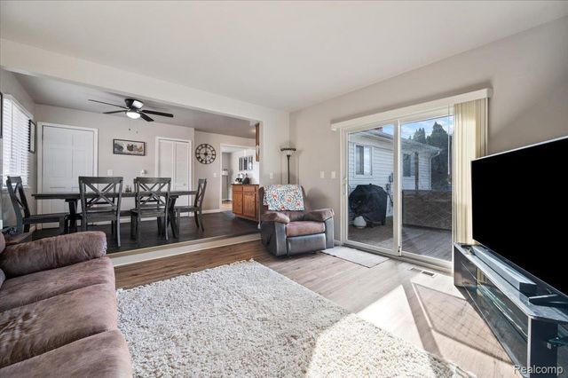 28992 Kathryn Street, Garden City, MI 48135