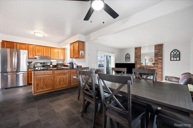 28992 Kathryn Street, Garden City, MI 48135