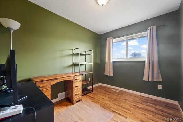 28992 Kathryn Street, Garden City, MI 48135