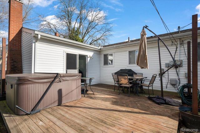 28992 Kathryn Street, Garden City, MI 48135