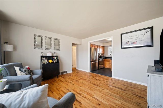 28992 Kathryn Street, Garden City, MI 48135