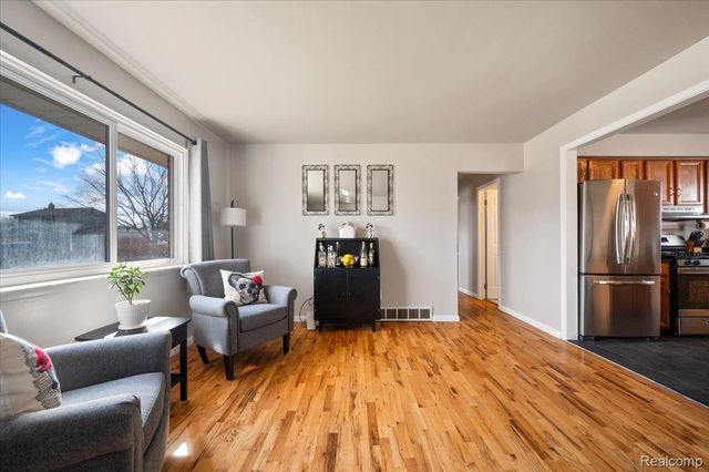 28992 Kathryn Street, Garden City, MI 48135