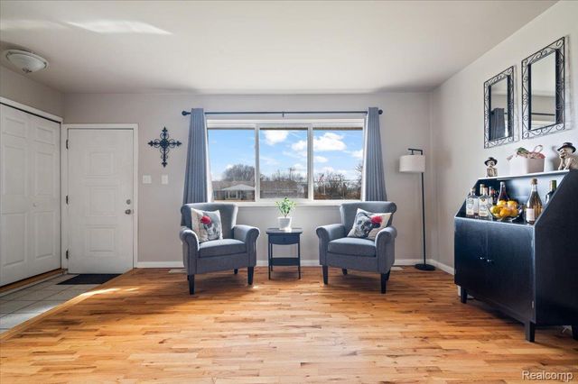 28992 Kathryn Street, Garden City, MI 48135