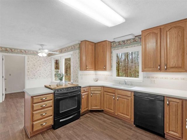 905 Sweet Briar Lane, Conyers, GA 30094