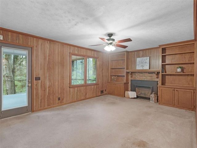 905 Sweet Briar Lane, Conyers, GA 30094