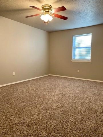 501 SW 11th Street A, Bentonville, AR 72712