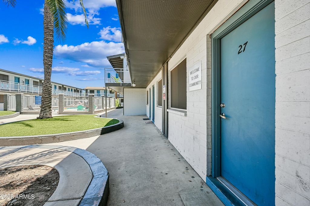 3025 N 32nd Street Apt 27, Phoenix, AZ 85018
