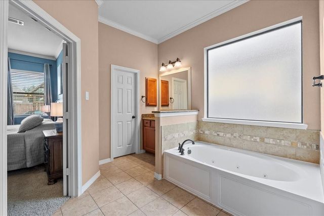 606 W Fork, Webster, TX 77598