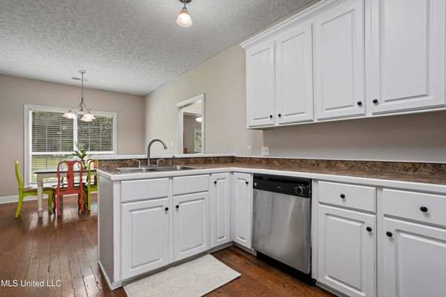 20 Rachel Lane, Perkinston, MS 39573