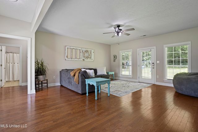 20 Rachel Lane, Perkinston, MS 39573
