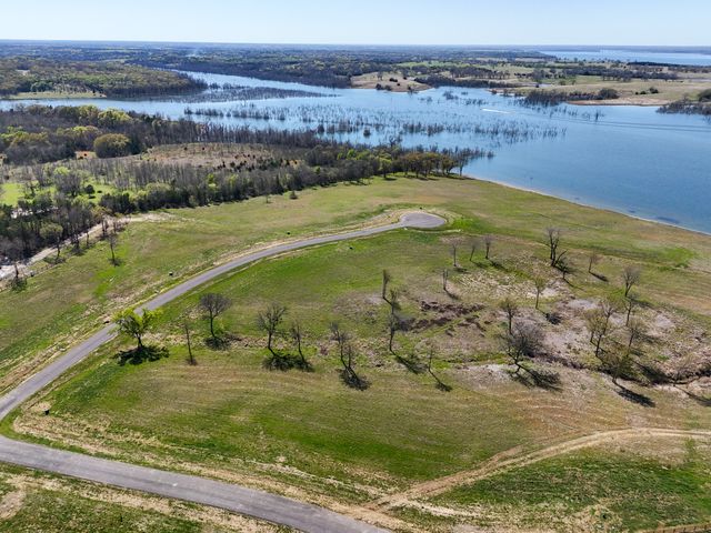 380 Harborside Terrace, Windom, TX 75492