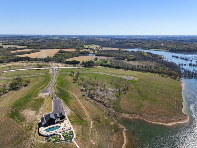 380 Harborside Terrace, Windom, TX 75492