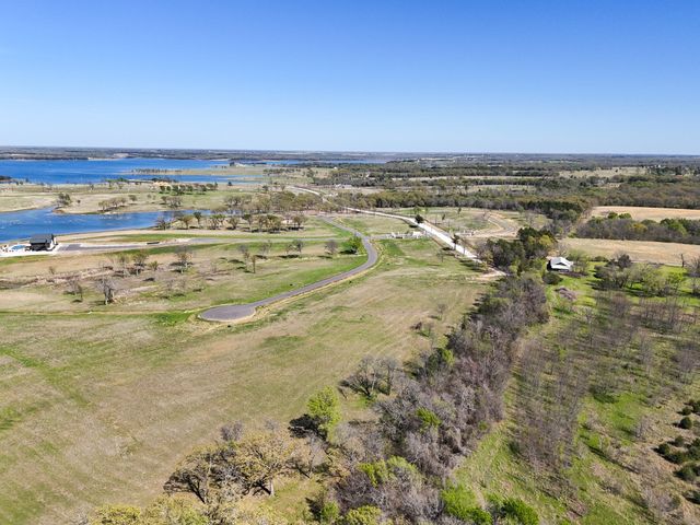 380 Harborside Terrace, Windom, TX 75492