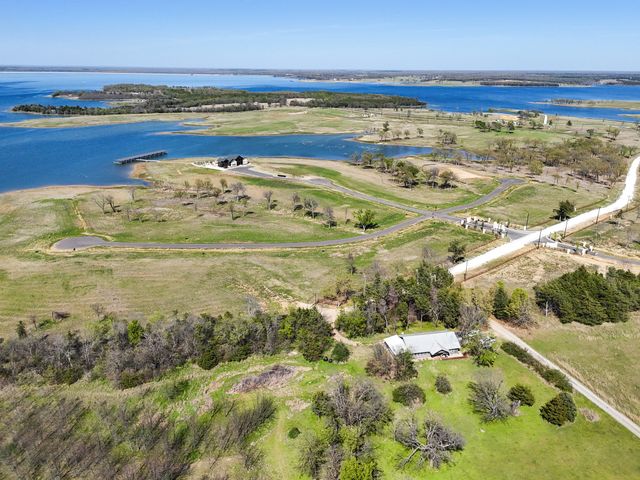 380 Harborside Terrace, Windom, TX 75492
