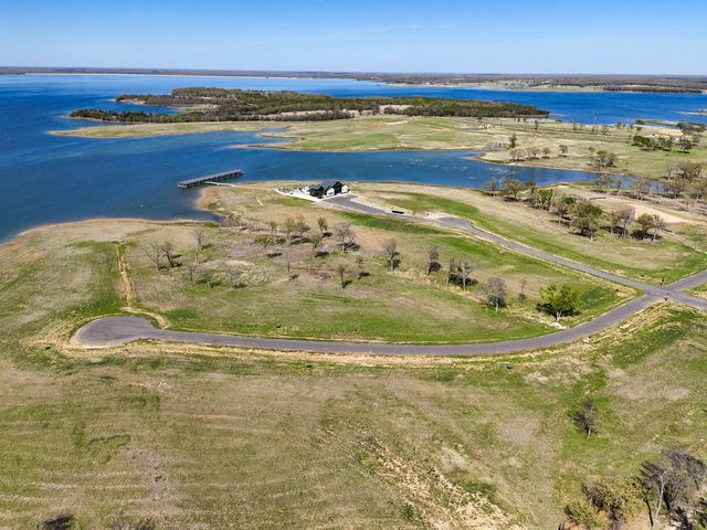 380 Harborside Terrace, Windom, TX 75492