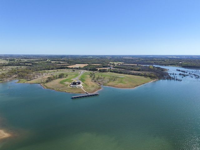 380 Harborside Terrace, Windom, TX 75492