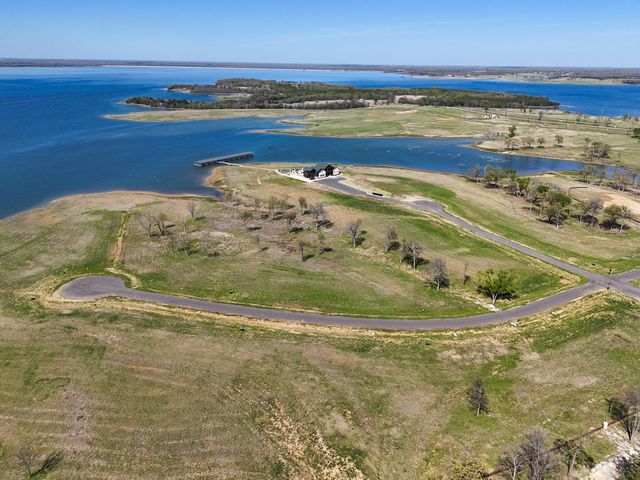 380 Harborside Terrace, Windom, TX 75492