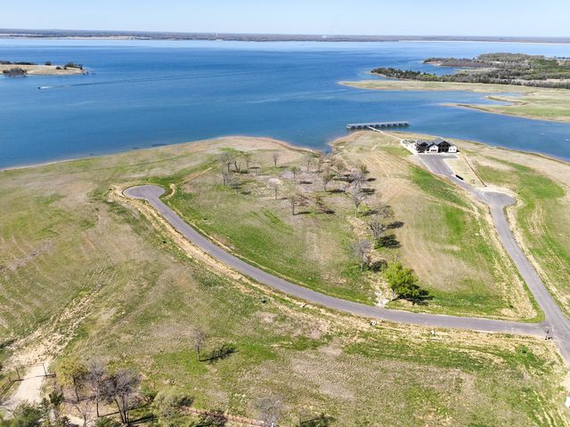 380 Harborside Terrace, Windom, TX 75492