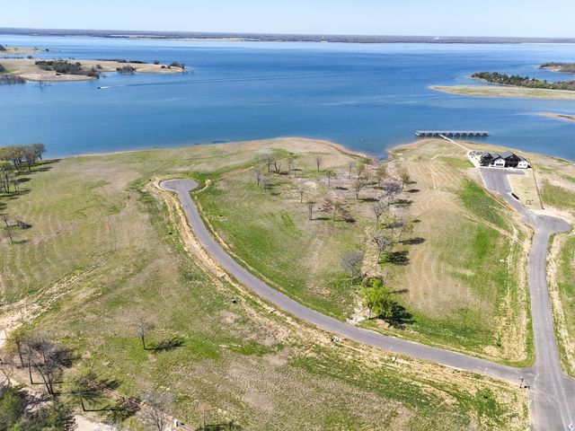 380 Harborside Terrace, Windom, TX 75492