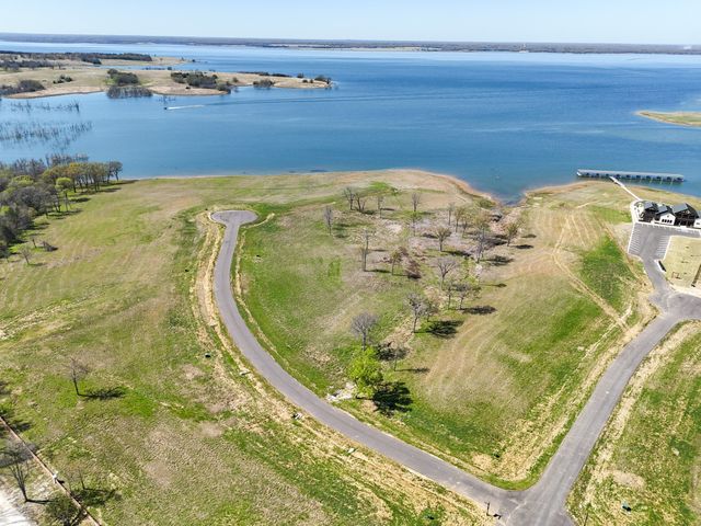 380 Harborside Terrace, Windom, TX 75492