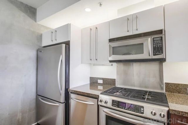 321 10 TH Avenue 2103, San Diego, CA 92101