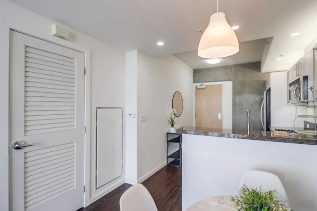 321 10 TH Avenue 2103, San Diego, CA 92101