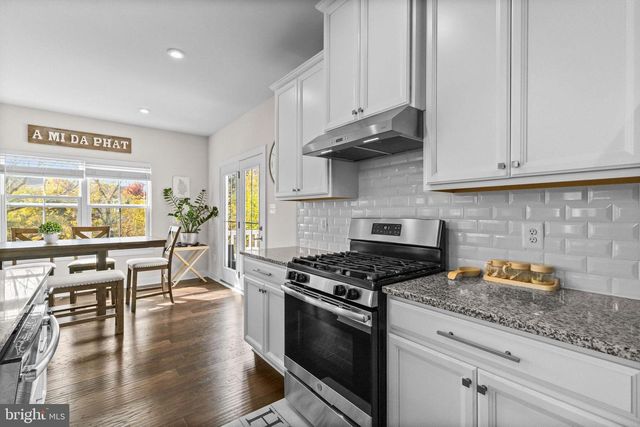 105 CABBAGE WHITE DR, Lake Frederick, VA 22630