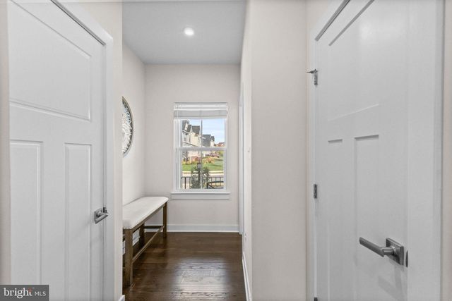 105 CABBAGE WHITE DR, Lake Frederick, VA 22630