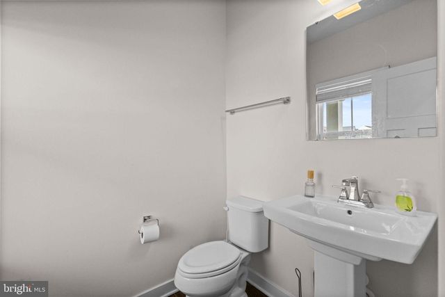 105 CABBAGE WHITE DR, Lake Frederick, VA 22630