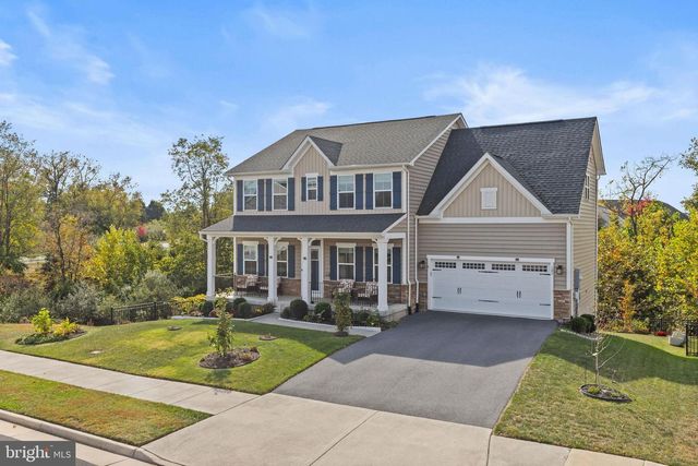105 CABBAGE WHITE DR, Lake Frederick, VA 22630