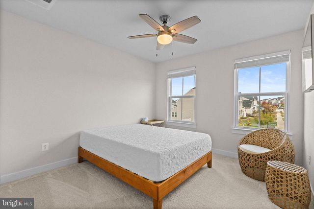 105 CABBAGE WHITE DR, Lake Frederick, VA 22630