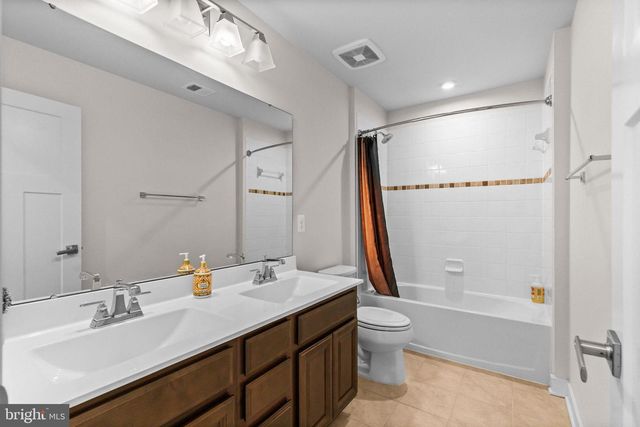 105 CABBAGE WHITE DR, Lake Frederick, VA 22630