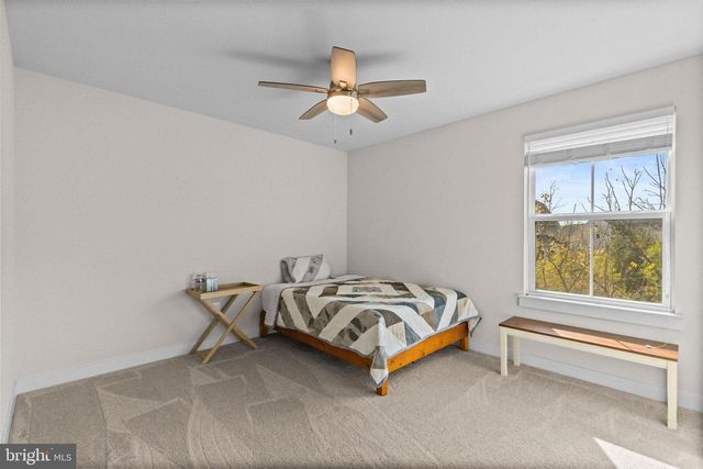 105 CABBAGE WHITE DR, Lake Frederick, VA 22630