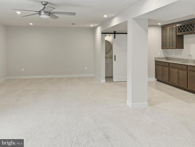 105 CABBAGE WHITE DR, Lake Frederick, VA 22630