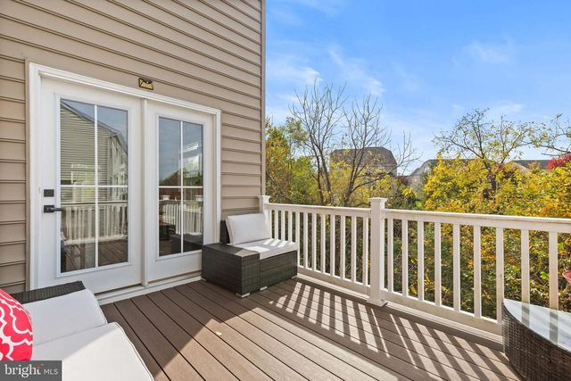 105 CABBAGE WHITE DR, Lake Frederick, VA 22630