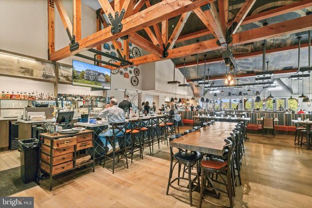 105 CABBAGE WHITE DR, Lake Frederick, VA 22630