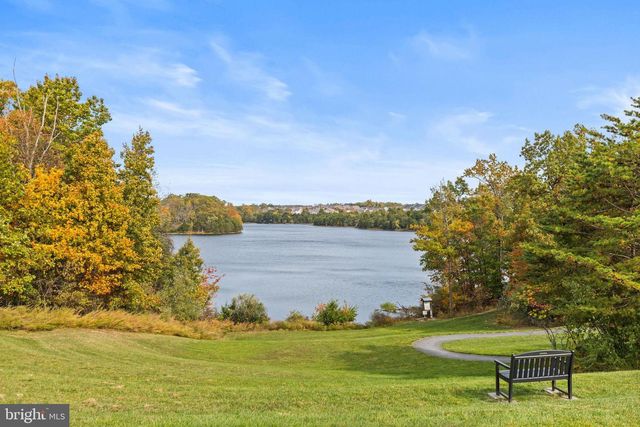 105 CABBAGE WHITE DR, Lake Frederick, VA 22630