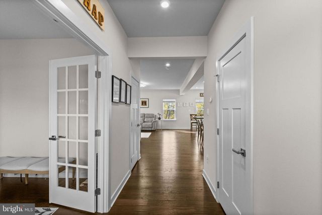 105 CABBAGE WHITE DR, Lake Frederick, VA 22630