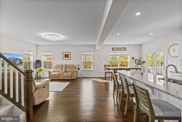 105 CABBAGE WHITE DR, Lake Frederick, VA 22630