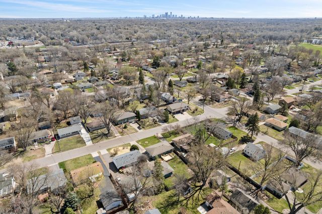 3419 Adair Avenue N, Crystal, MN 55422