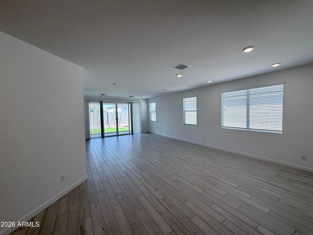 6991 W Pinnacle Vista Drive, Peoria, AZ 85383