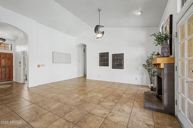 233 N Cottonwood Drive, Gilbert, AZ 85234