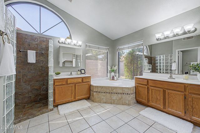 233 N Cottonwood Drive, Gilbert, AZ 85234