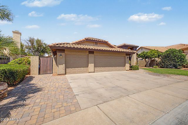 233 N Cottonwood Drive, Gilbert, AZ 85234