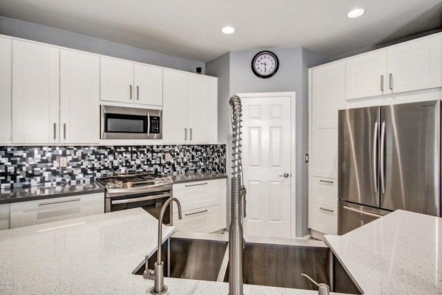 16301 N 73rd Drive, Peoria, AZ 85382