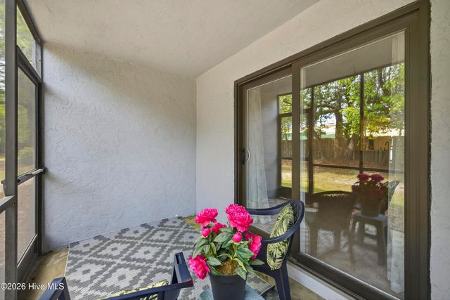 4425 Holly Tree Road 103, Wilmington, NC 28412