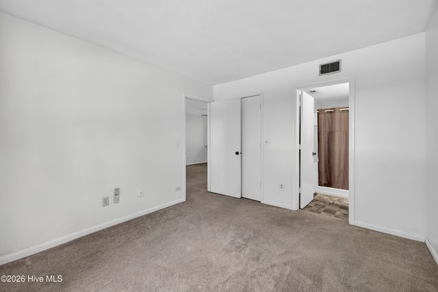 4425 Holly Tree Road 103, Wilmington, NC 28412